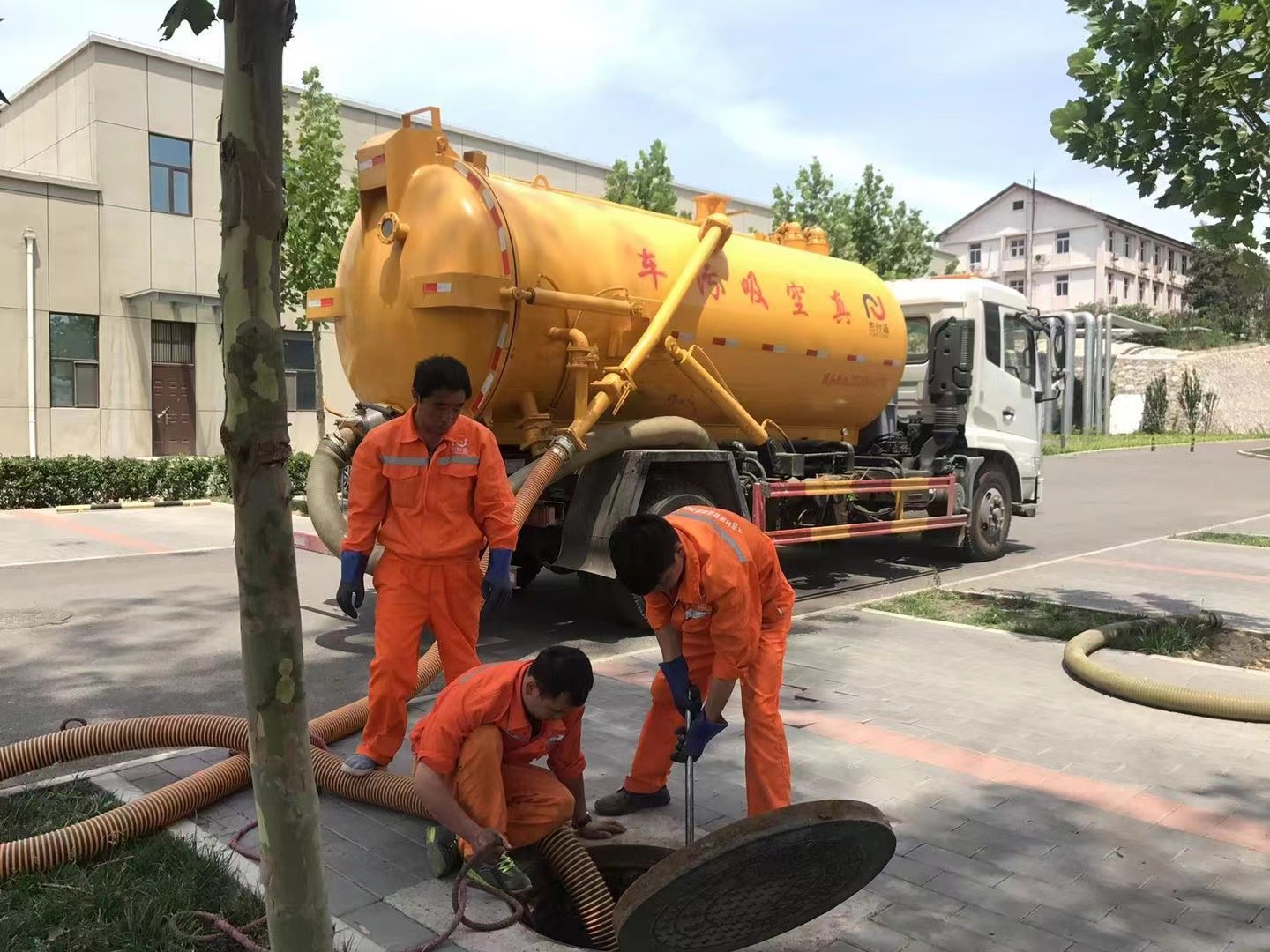宽城化粪池清理与5-8吨吸粪车施工效率分析